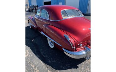 Cadillac-4-dr-sedan-1947-Red-Tan-9