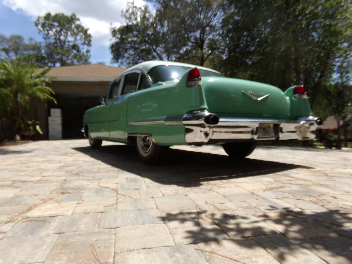 Cadillac-6200-series-1956-green-2