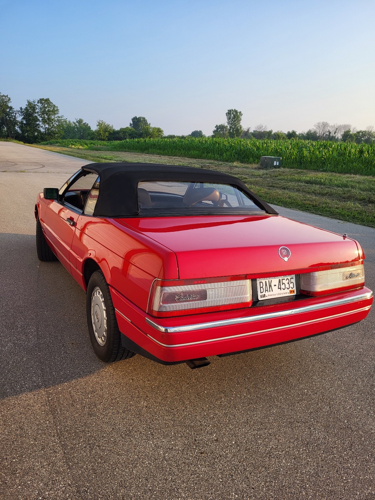 Cadillac-Allante-1988-16