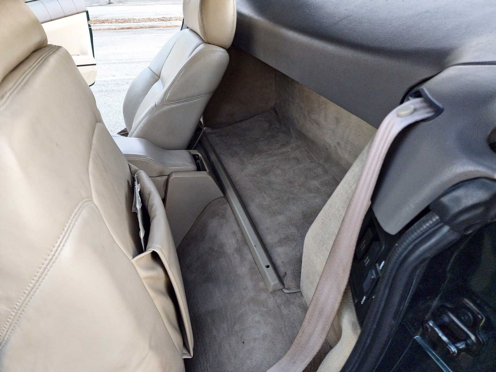 Cadillac-Allante-1993-15