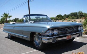 Cadillac-Biarritz-1961-teal-off-white-13