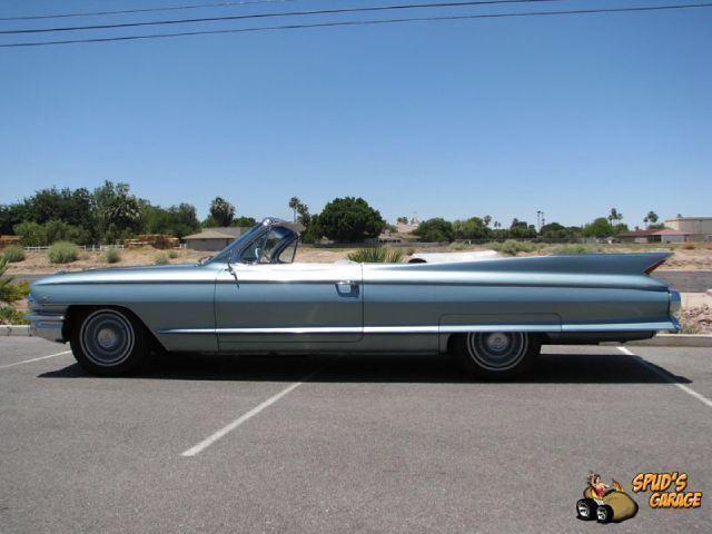 Cadillac-Biarritz-1961-teal-off-white-19