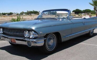 Cadillac-Biarritz-1961-teal-off-white-25
