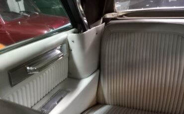 Cadillac-Biarritz-1961-teal-off-white-43