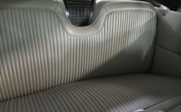 Cadillac-Biarritz-1961-teal-off-white-44