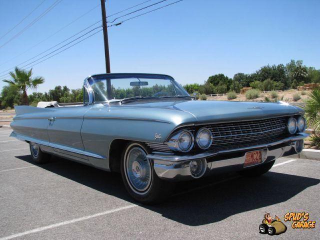 Cadillac-Biarritz-1961-teal-off-white-51