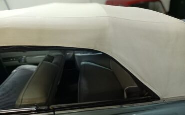 Cadillac-Biarritz-1961-teal-off-white-7