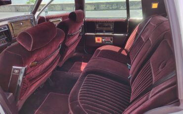 Cadillac-Brougham-1988-Sedan-9