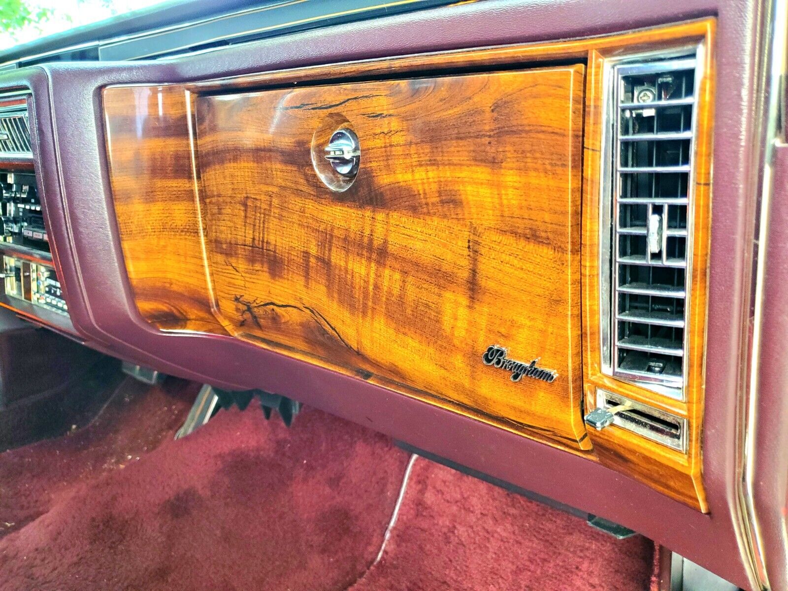 Cadillac-Brougham-1989-11