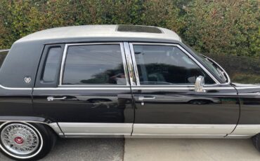 Cadillac-Brougham-1992-Sedan-14