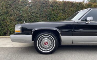 Cadillac-Brougham-1992-Sedan-3