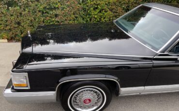 Cadillac-Brougham-1992-Sedan-4