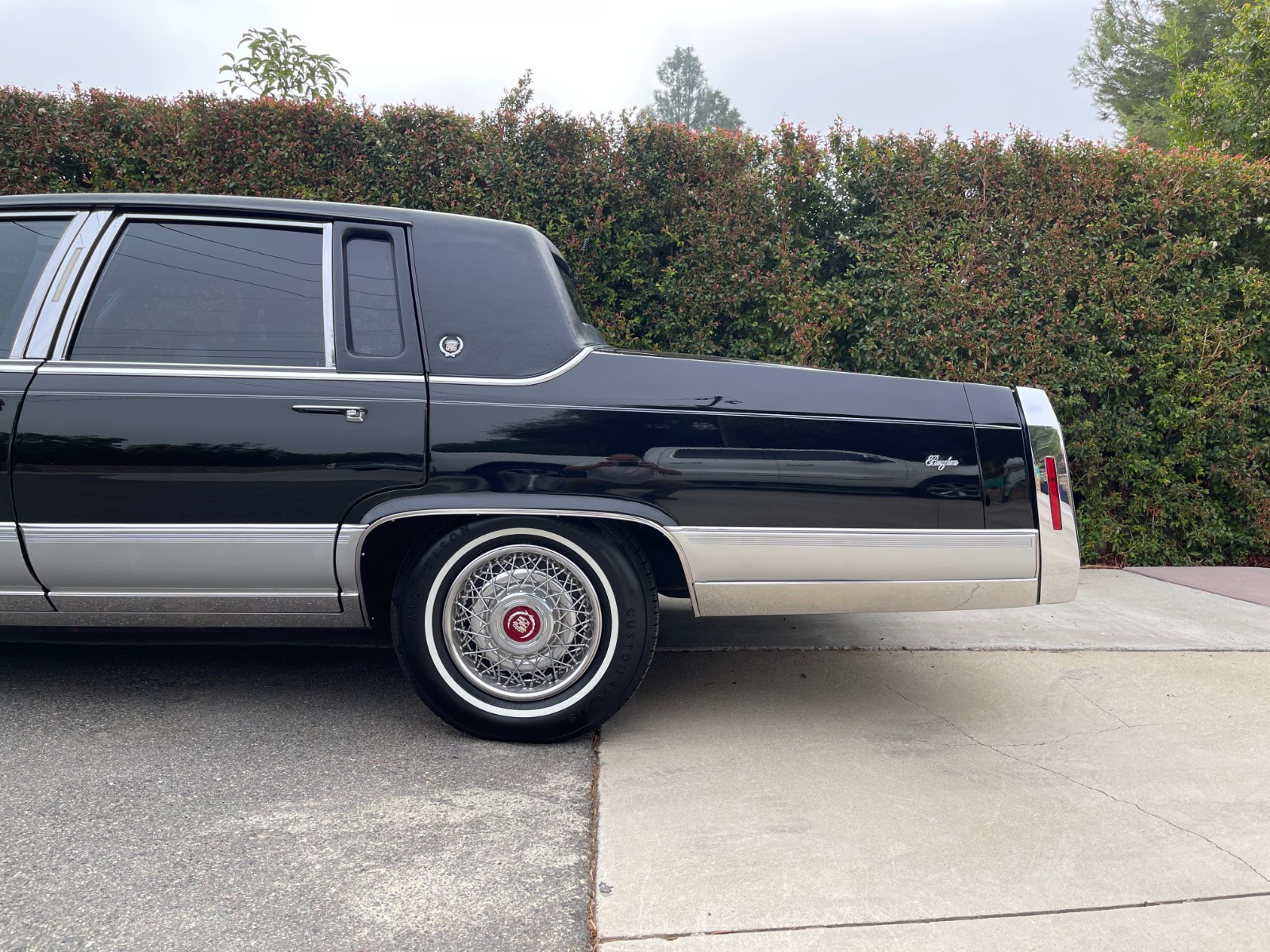 Cadillac-Brougham-1992-Sedan-7