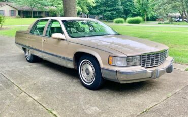 Cadillac-Brougham-1995-Gold-Beige-2
