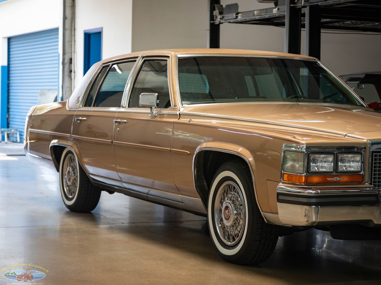 Cadillac-Brougham-with-46k-original-miles-1987-Sedan-11