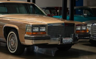 Cadillac-Brougham-with-46k-original-miles-1987-Sedan-12