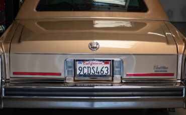 Cadillac-Brougham-with-46k-original-miles-1987-Sedan-19