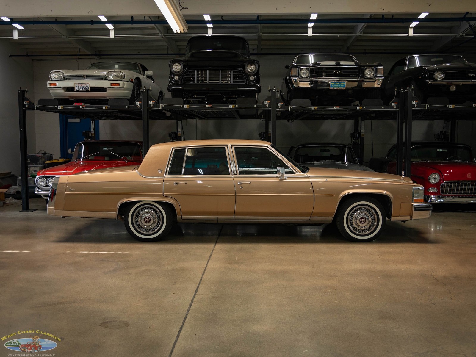 Cadillac-Brougham-with-46k-original-miles-1987-Sedan-2