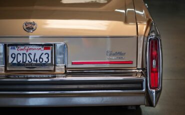 Cadillac-Brougham-with-46k-original-miles-1987-Sedan-20