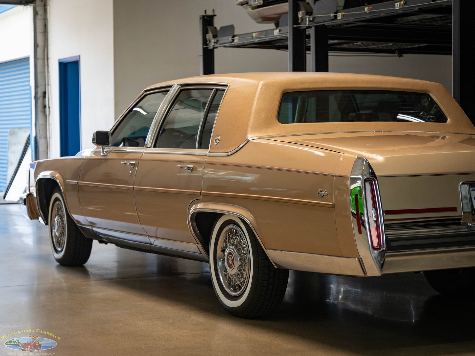 Cadillac-Brougham-with-46k-original-miles-1987-Sedan-22