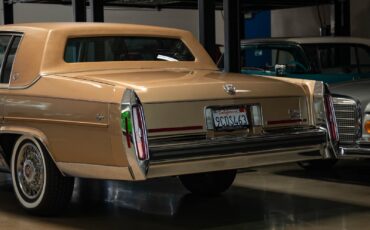 Cadillac-Brougham-with-46k-original-miles-1987-Sedan-23