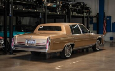 Cadillac-Brougham-with-46k-original-miles-1987-Sedan-24