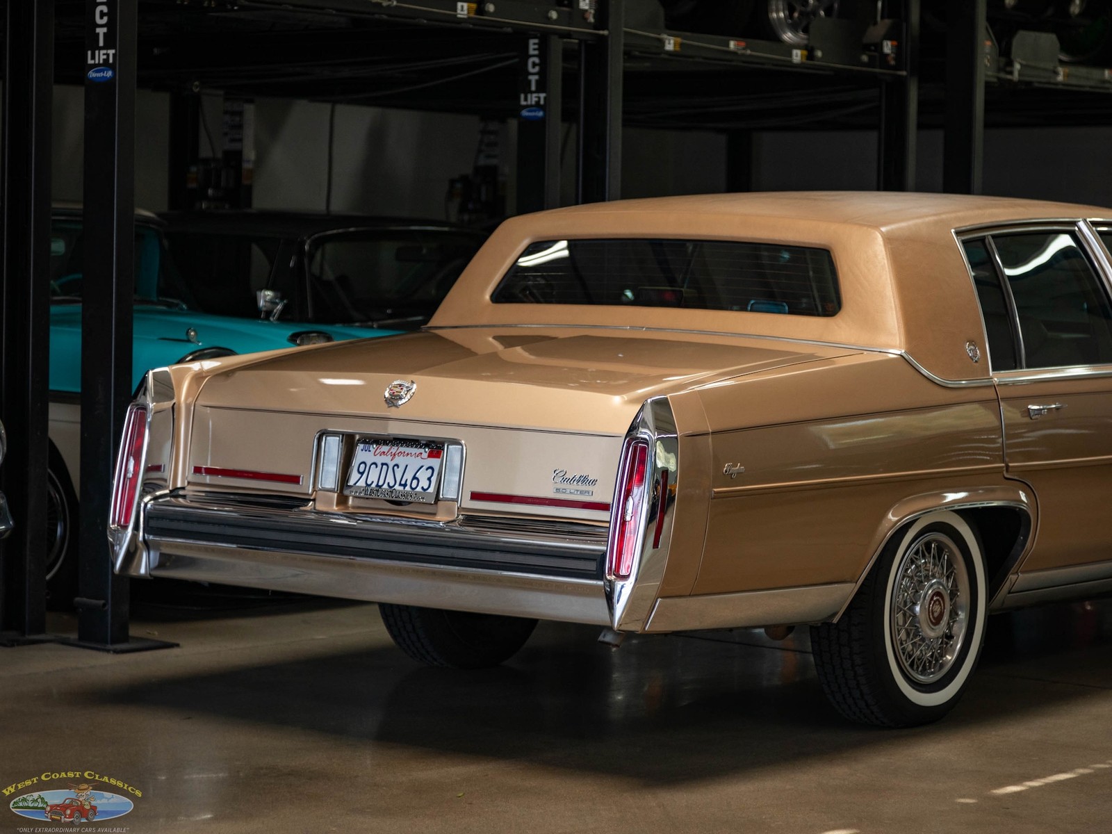Cadillac-Brougham-with-46k-original-miles-1987-Sedan-25