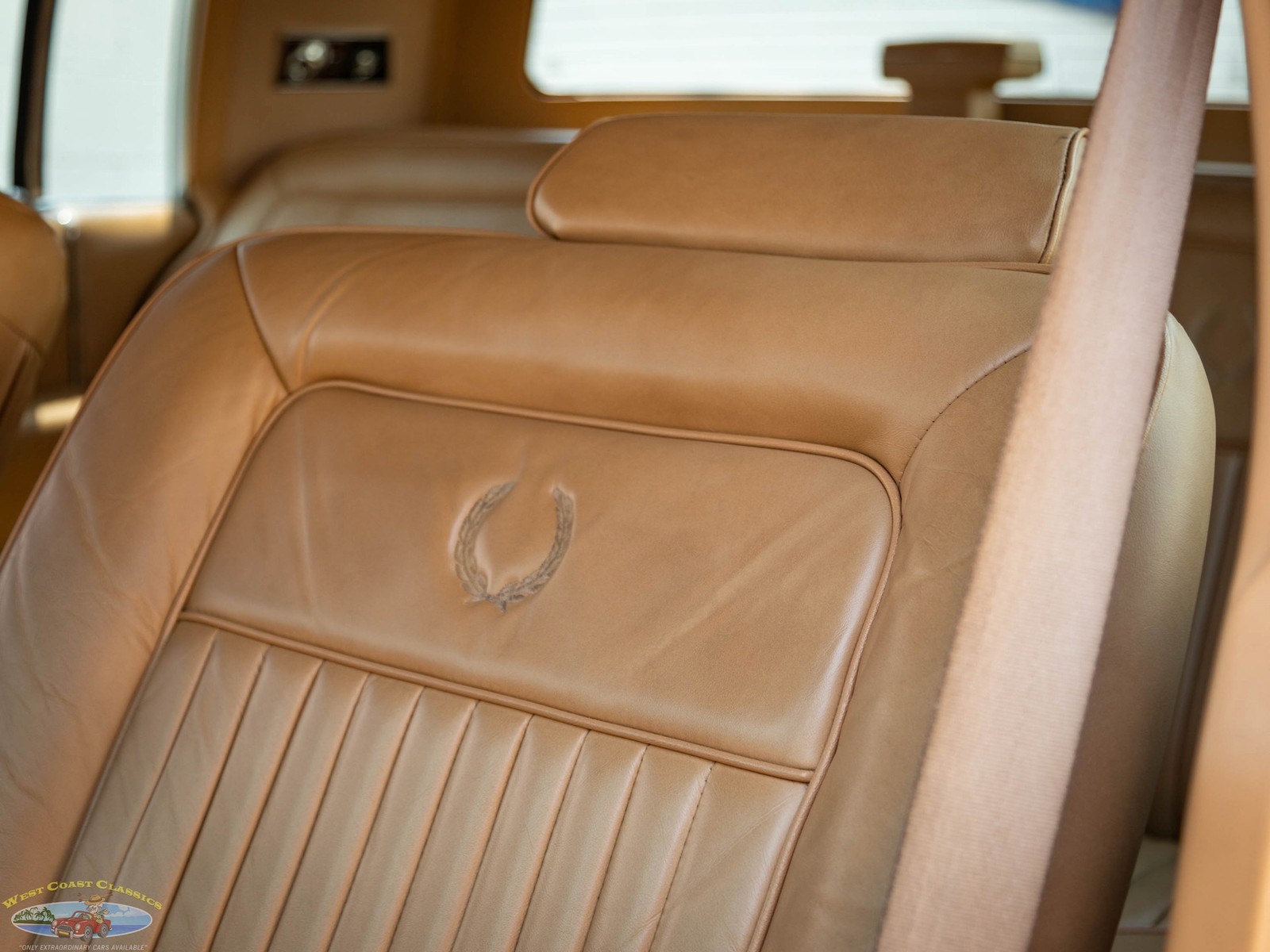 Cadillac-Brougham-with-46k-original-miles-1987-Sedan-29