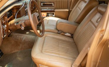 Cadillac-Brougham-with-46k-original-miles-1987-Sedan-31