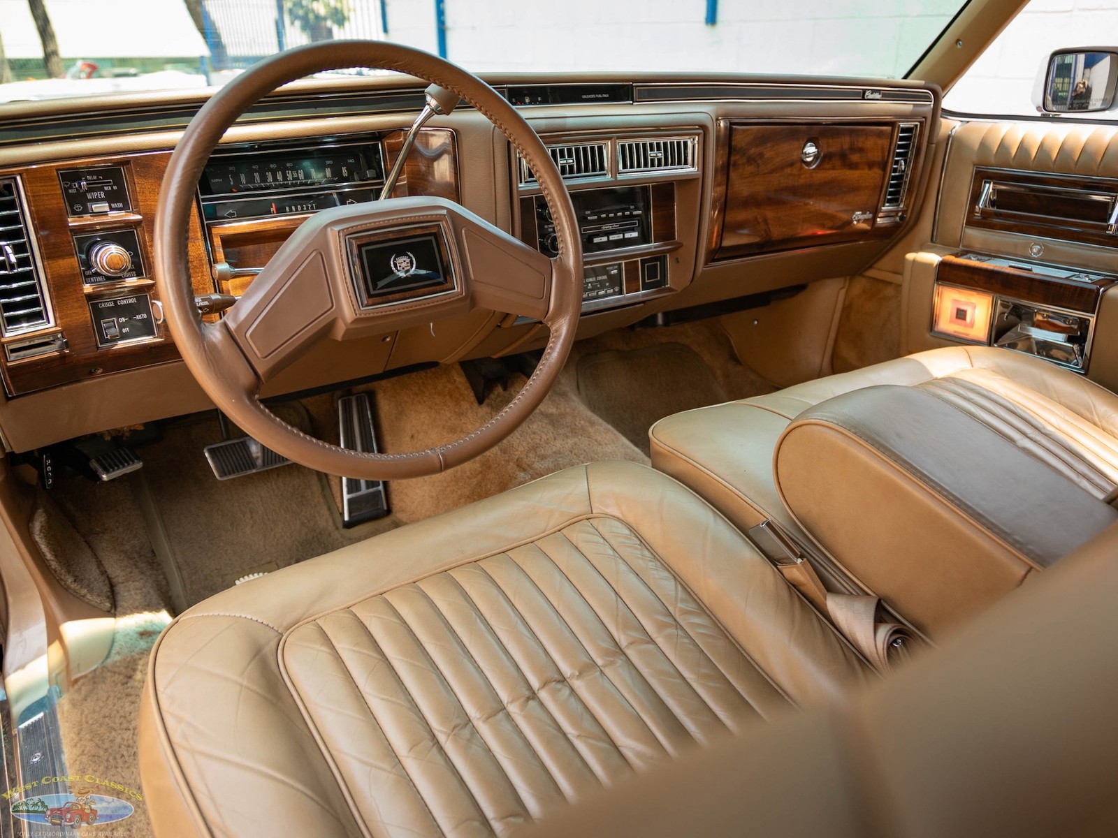 Cadillac-Brougham-with-46k-original-miles-1987-Sedan-34