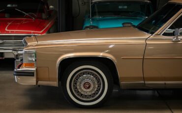 Cadillac-Brougham-with-46k-original-miles-1987-Sedan-4