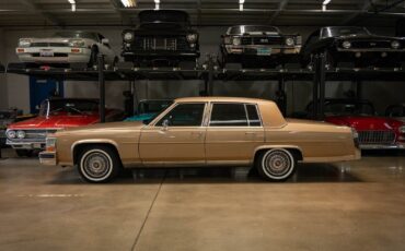 Cadillac-Brougham-with-46k-original-miles-1987-Sedan-6