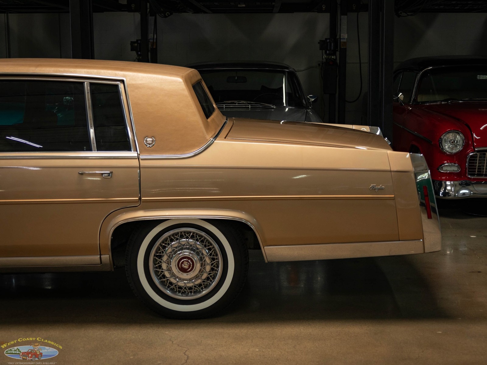 Cadillac-Brougham-with-46k-original-miles-1987-Sedan-7