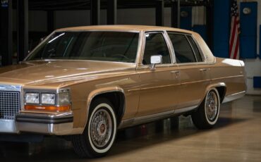 Cadillac-Brougham-with-46k-original-miles-1987-Sedan-9