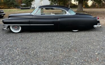Cadillac-Coupe-deville-1952-Black-White-1