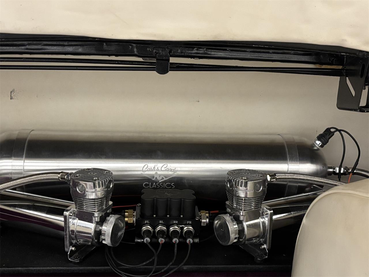 Cadillac-Coupe-deville-1952-Black-White-10