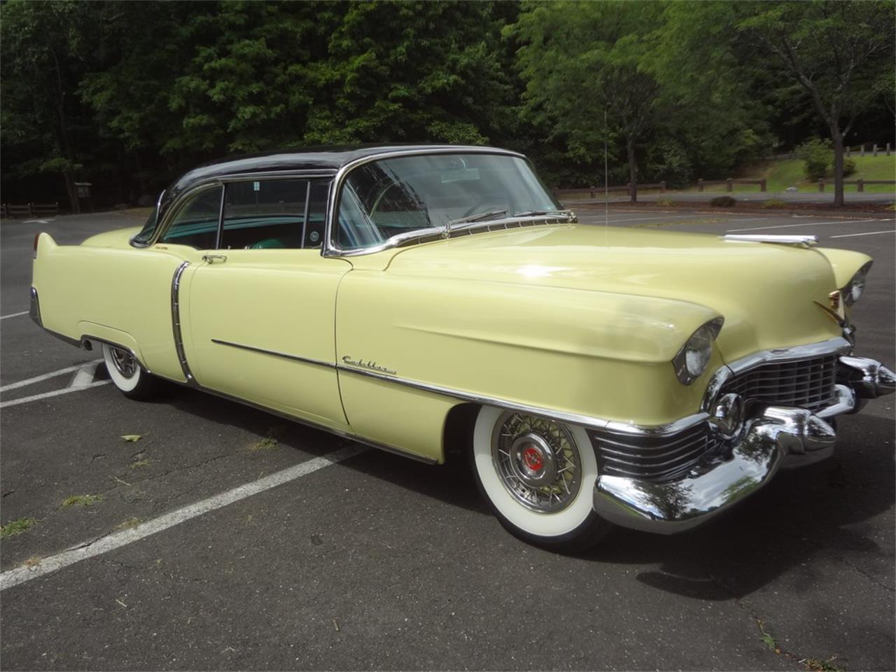 Cadillac-Coupe-deville-1954-Apollo-Goldblack-Green-16