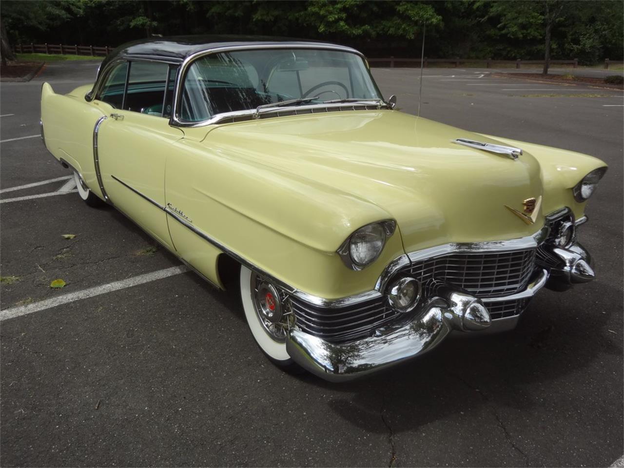 Cadillac-Coupe-deville-1954-Apollo-Goldblack-Green-17