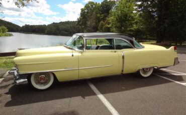 Cadillac-Coupe-deville-1954-Apollo-Goldblack-Green-2