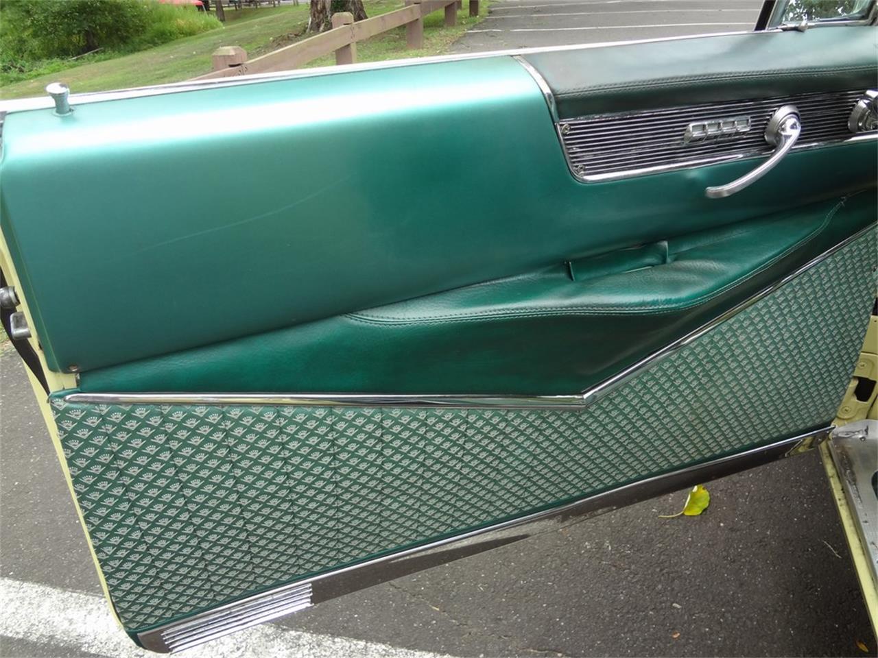 Cadillac-Coupe-deville-1954-Apollo-Goldblack-Green-24