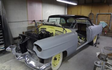 Cadillac-Coupe-deville-1954-Apollo-Goldblack-Green-27