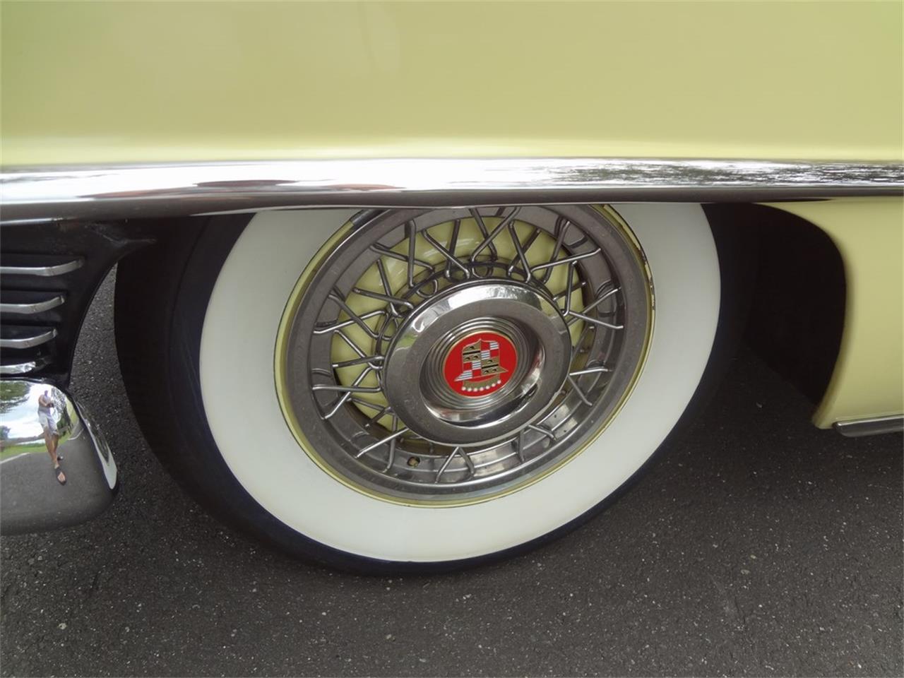 Cadillac-Coupe-deville-1954-Apollo-Goldblack-Green-33