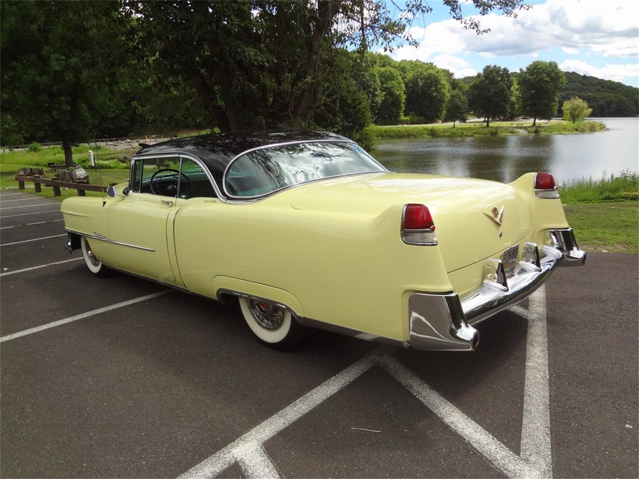 Cadillac-Coupe-deville-1954-Apollo-Goldblack-Green-6