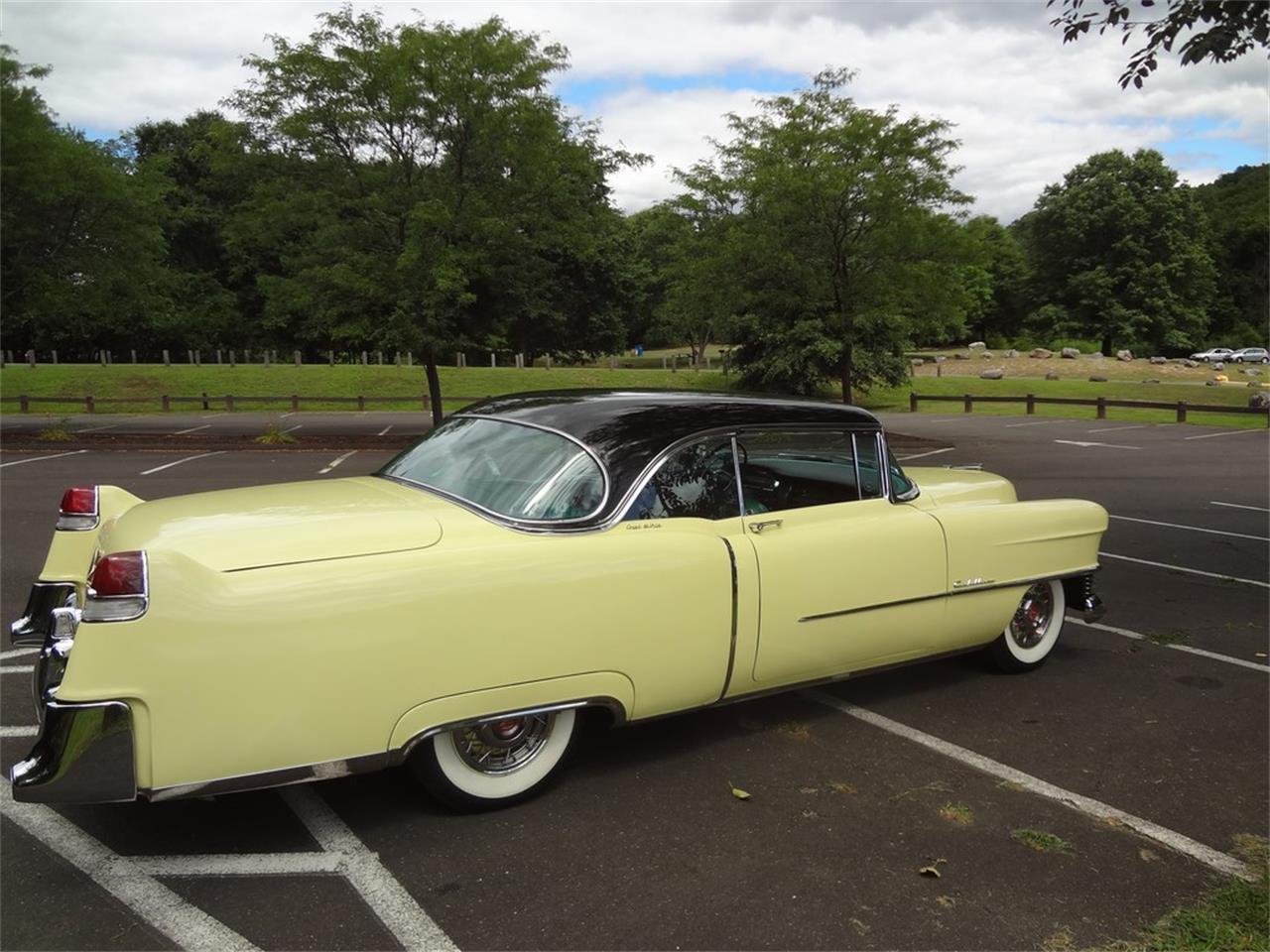 Cadillac-Coupe-deville-1954-Apollo-Goldblack-Green-9