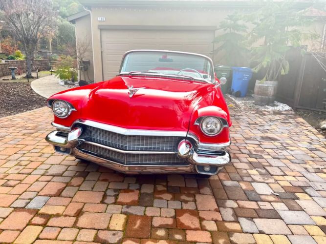 Cadillac-Coupe-deville-1956-4