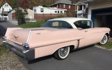 Cadillac-Coupe-deville-1957-Laurel-Mountain-Pink-PinkSilver-1