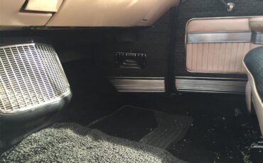 Cadillac-Coupe-deville-1957-Laurel-Mountain-Pink-PinkSilver-22