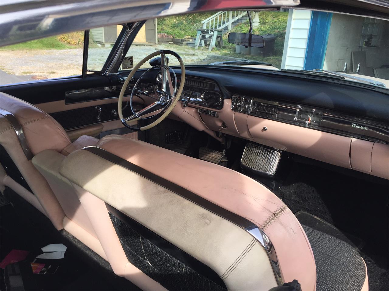 Cadillac-Coupe-deville-1957-Laurel-Mountain-Pink-PinkSilver-5