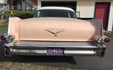 Cadillac-Coupe-deville-1957-Laurel-Mountain-Pink-PinkSilver-7