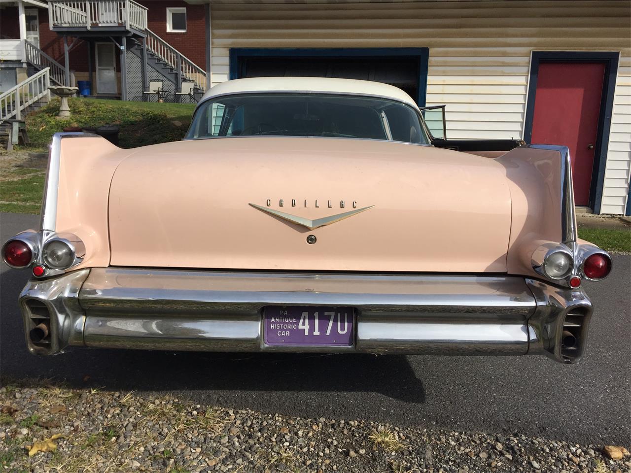 Cadillac-Coupe-deville-1957-Laurel-Mountain-Pink-PinkSilver-7